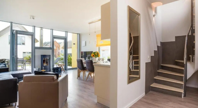 Ostsee Reetdachhaus Nr 11 NEWPORT im Strand Resort, Забронировать Курортный отель Курортные отели Хайлигенхафен, Курортный отель