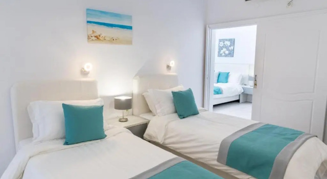 Четырёхместный номер Standard с видом на море Breaq Santorini - Margarita Hotel