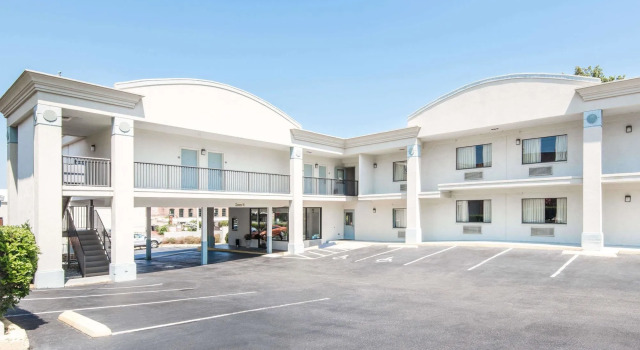 The Longleaf Hotel