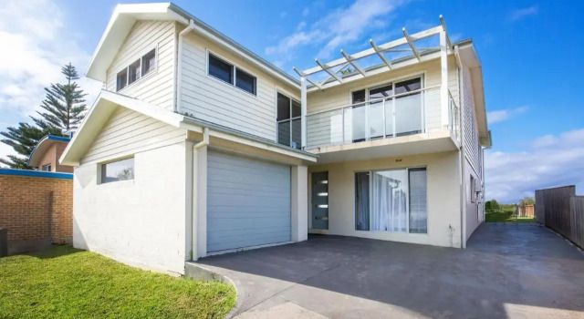 Watermans - Pet Friendly - 1 Min Walk to Beach