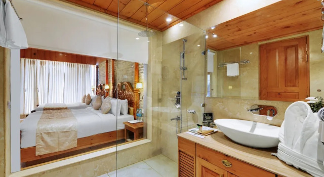 Двухместный клубный номер Standard с балконом Tiaraa Hotels & Resorts - A Luxury Resort Manali