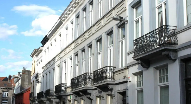 B&B Home & the City, Prenota Hotel Bruxelles Bruxelles, vicino a Square Ambiorix
