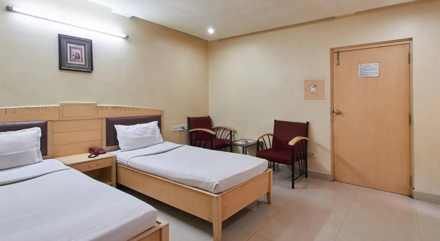 Hotel O Padmini Near Lakdikapool Metro Station, Rezerwuj Hotel Banjara Hills 