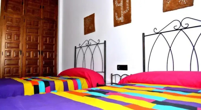 Casa Rural Trastámara, Book Hotel Hoteller i Montiel med parkering, Parkering