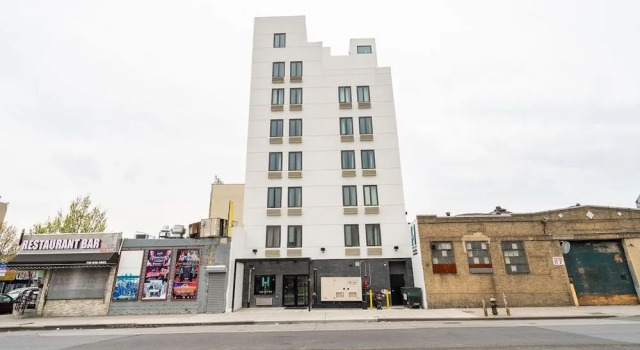 Hotel Ninety Five Fordham  St Barnabas Hospital