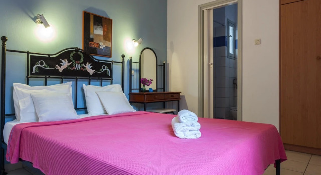 Двухместный номер Standard с балконом и с видом на сад Thea Home Hotel by Booking Kottas