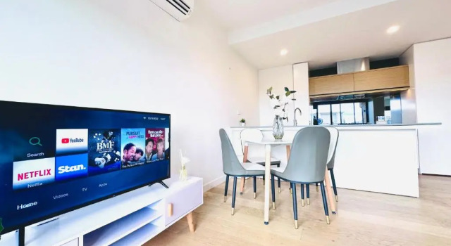 Spacious 1BR Richmond +Balcony +Shopping +Wifi, Varaa Hotelli  