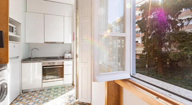Студия с балконом 733 Costa Cabral Metro Residence