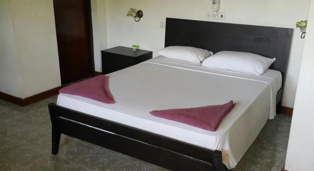Green Village Negombo, Забронировать Отель Отели Западной провинции с бассейном, Бассейн