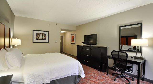 Hampton Inn Stafford/Quantico & Conference Center