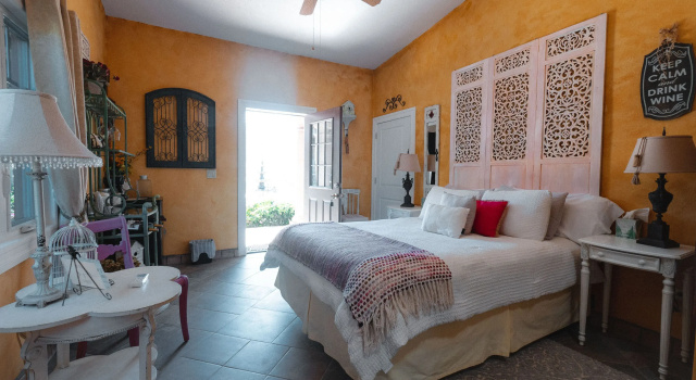 Vina Calabria, Rezervasyon Otel San Antonio de las Minas Baja California