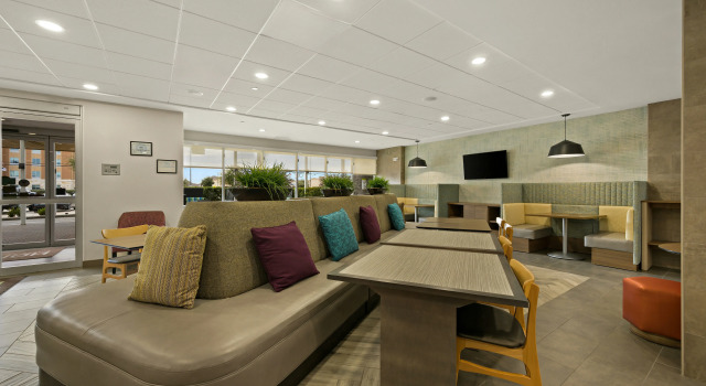 Home2 Suites by Hilton Baytown, Book Hotel Hoteller i Baytown med parkering, Parkering
