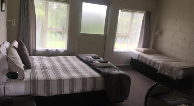 Трёхместная студия Standard 252 Beachside Motels & Holiday Park