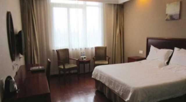 GreenTree Inn Nantong Jiaoyu Road Hotel, Prenota Hotel Hotel economici a Nantong