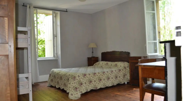 Auberge Les Sibourgs, Prenota Ostello Hotel a Alvernia con parcheggio, Parcheggio