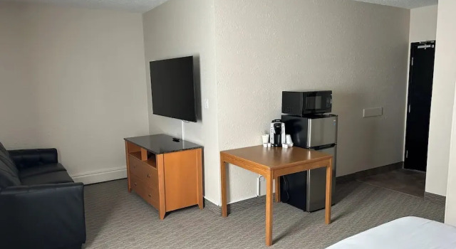 Люкс Deluxe Anavada Inn & Suites - Grande Prairie