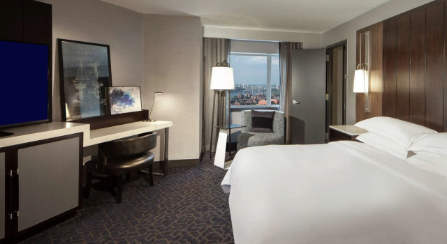 Hilton Boston Back Bay, Забронировать Отель Отели Бостона с парковкой, рядом с Дом-музей Гибсона, Парковка