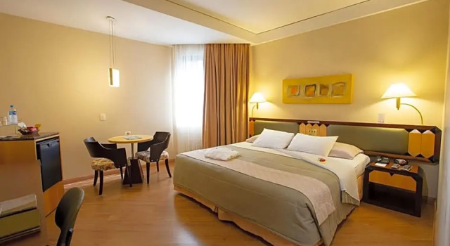 Номер Premium Golden Tower Pinheiros by Fênix Hotéis