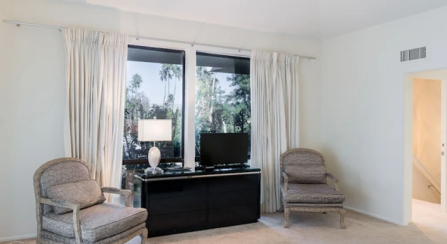 2501 N Indian Canyon Condo Unit 601 1 Bedroom 2 Bathrooms Condo