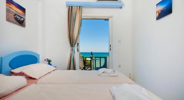 Tripodis Apartments