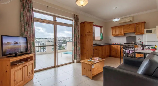 Merill Pool and Sea Penthouse Apart 6, Buchen Sie Hotel Hotels & Unterkünfte in Mellieħa, Hotel