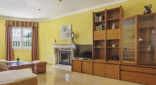 Charming Holiday Home in Calpe With Barbeque