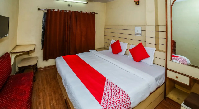 OYO 16947 Hotel Banjara