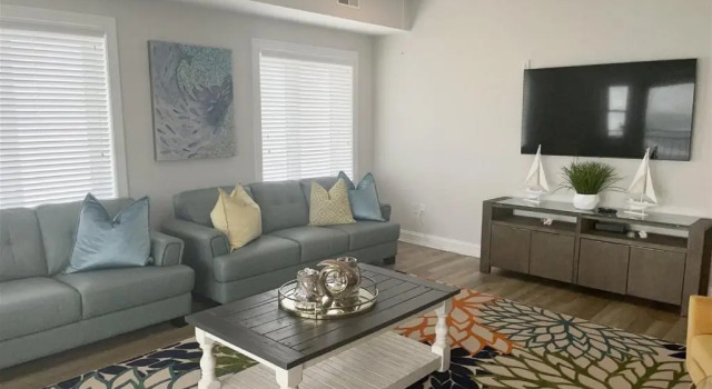 Wc408 East Farragut Road, Unit 302