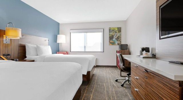 Четырёхместный номер Standard The Lux Hotel & Conference Center, an Ascend Collection Hotel