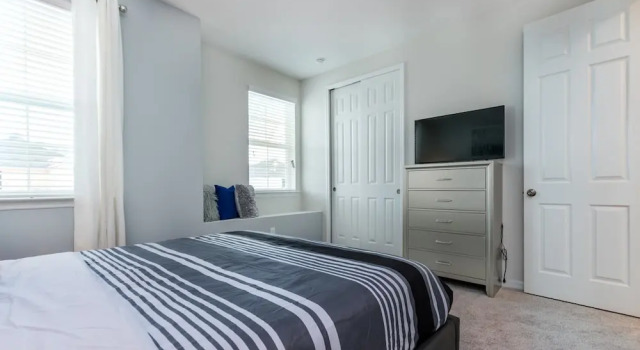Коттедж Beautiful 4 Bed With Pool & Spa