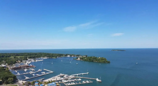 Put-in-Bay Poolview Condo #5