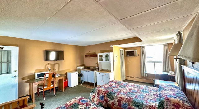 Четырёхместный номер Standard Capone's Hideaway Motel