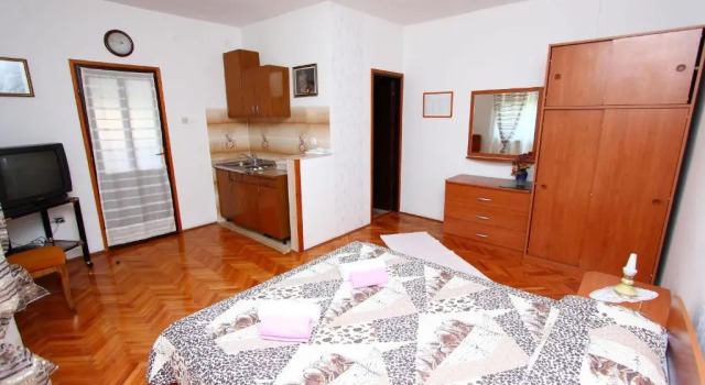Студия Apartments Goga