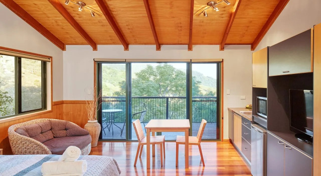 Dayboro Cottages, Rezerwuj Hotel Dayboro Queensland