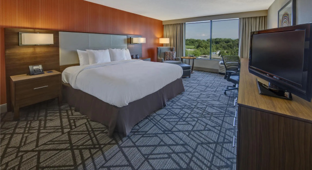 Номер Standard Hilton Knoxville Airport