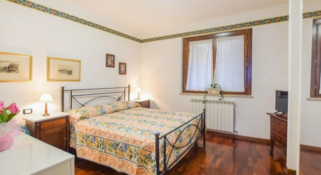 Stunning Home in San Feliciano With 2 Bedrooms, Забронировать Отель Отели Озера Тразимено с парковкой, Парковка