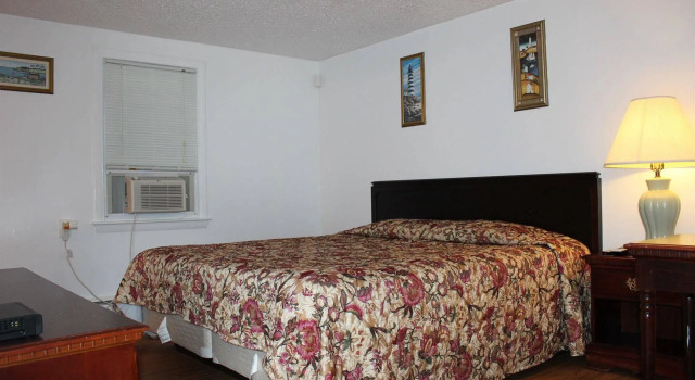 Dennisport Surf Club Boutique Hotel, Varaa Hotelli Hotellit New England uima-altaalla, Uima-allas