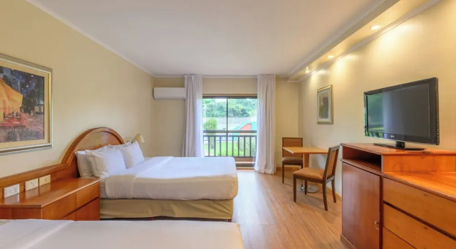 Четырёхместный номер Deluxe Exe Hotel Cataratas