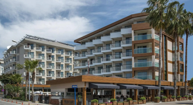 Riviera Hotel & Spa