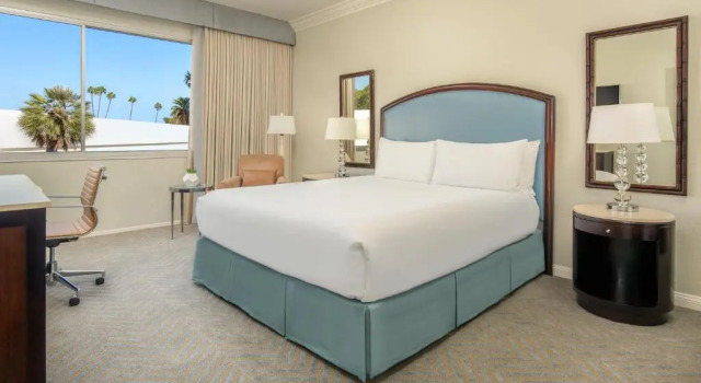 Двухместный номер Standard The Beverly Hilton