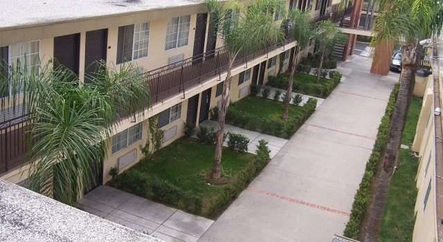 American Inn & Suites
