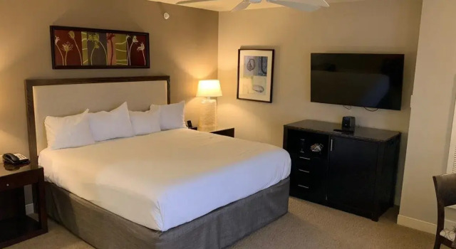 Двухместный полулюкс Isle Casino Hotel Bettendorf - A Caesars Rewards Destination
