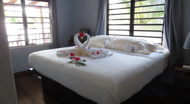 Maya Beach Hotel, Buchen Sie Hotel Seine Bight Village 