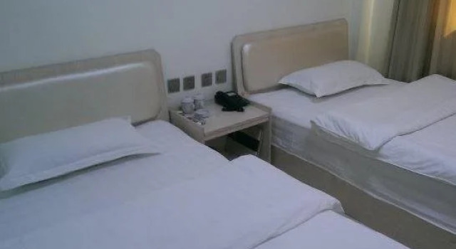 668 Express Hotel, Book Hotel Hotels in Liaoning with Parking, Parking