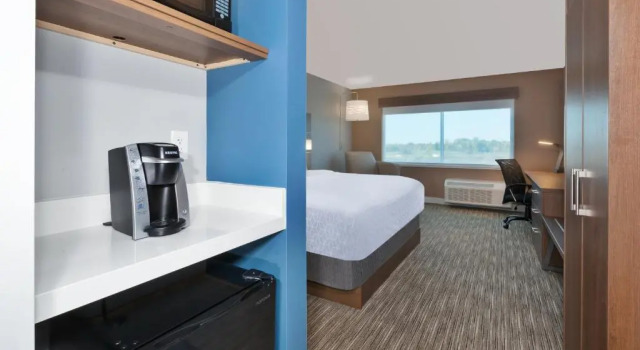 Номер Standard Holiday Inn Express & Suites - Cedar Springs - Grand Rapids N by IHG