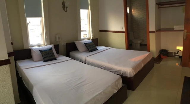 La Lune Hotel, Buchen Sie Hotel Hotels in Kandal mit Parkplatz, Parkplätze