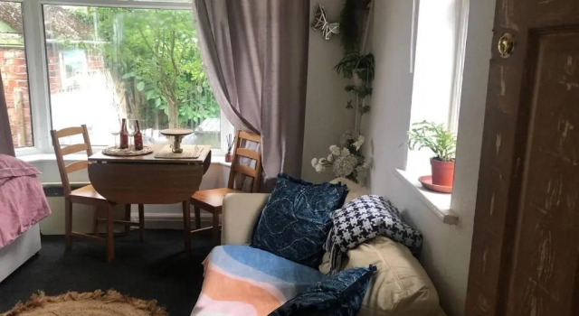 Private Studio Flat Great Location in Manchester, Забронировать Апартаменты/квартира Отели Манчестера с парковкой, Парковка