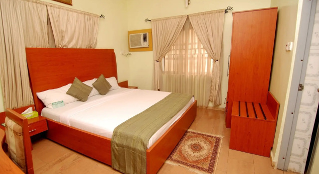 Onyx Hotel Abuja, Book Apartment Hotels in Bwari with a Pool, Swimming Pool