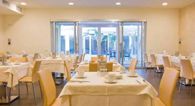 Cube Hotel, Забронировать Отель Равенна Ravenna Area, рядом с Базилика Св. мученика Виталия