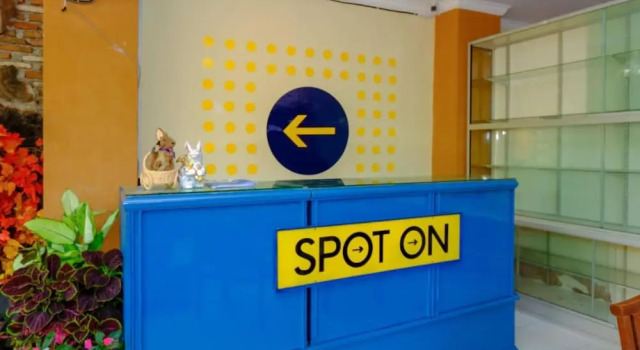 The Ellen Hotel by ecommerceloka, Забронировать Отель Недорогие отели Сенггиги, рядом с Batu Bolong Temple, недорого